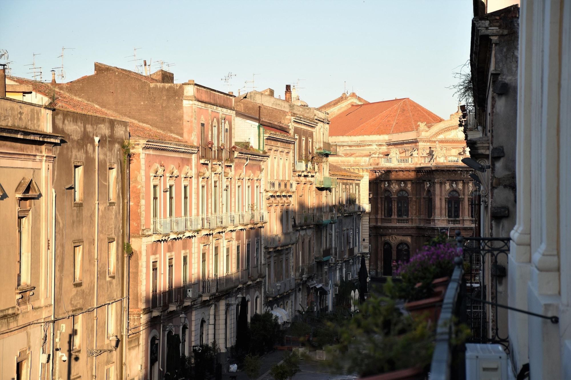B&B Al Teatro Massimo Catane Extérieur photo